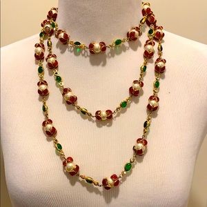 Chanel vintage 1980s Gripoix necklace.